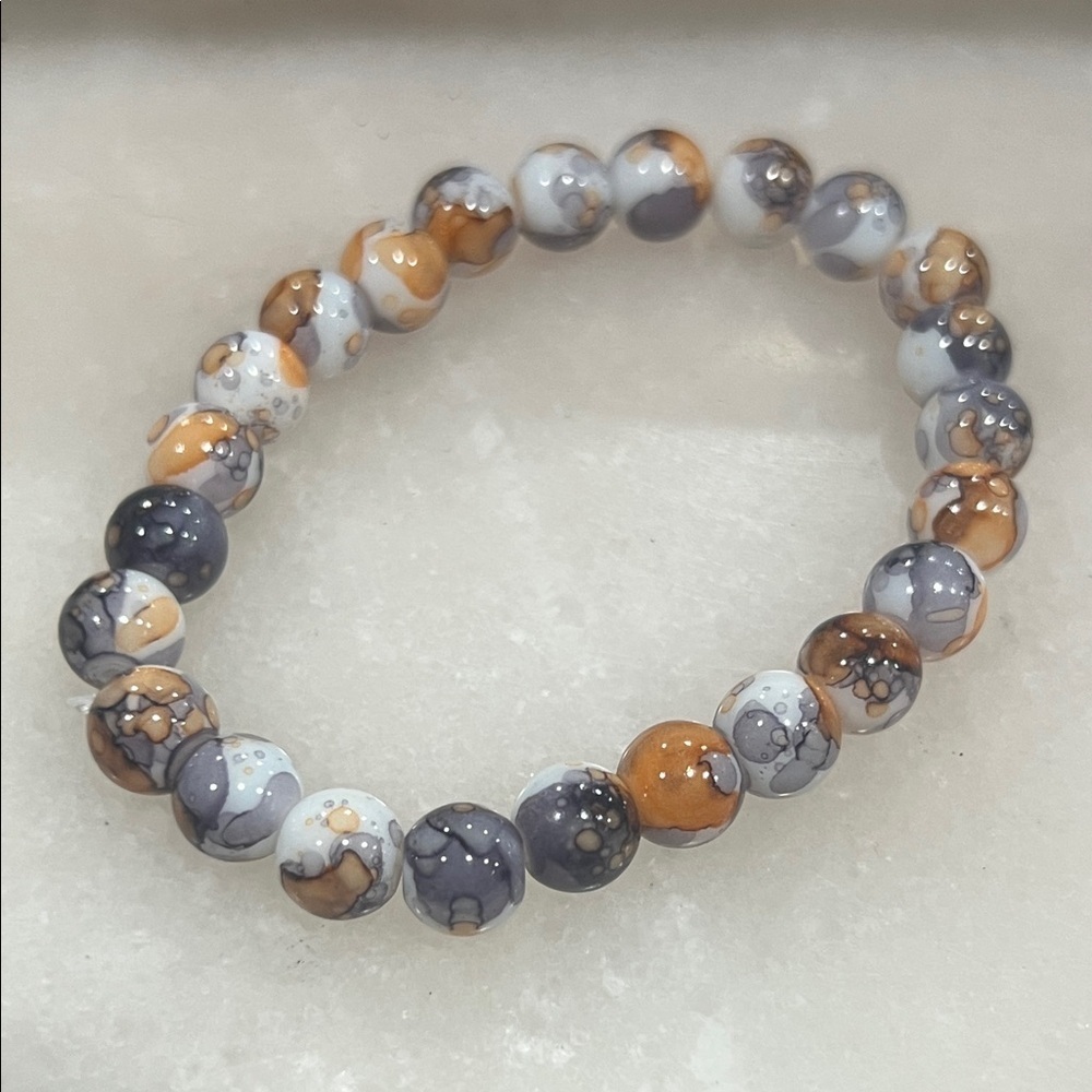 Watercolor Marbled Beaded Bracelet in Gray and Brown